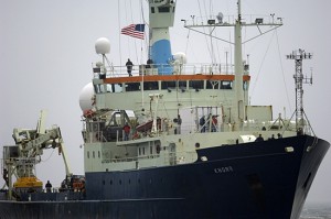 R/V Knorr. (Photo by Tom Kleindinst, Woods Hole Oceanographic Institution)